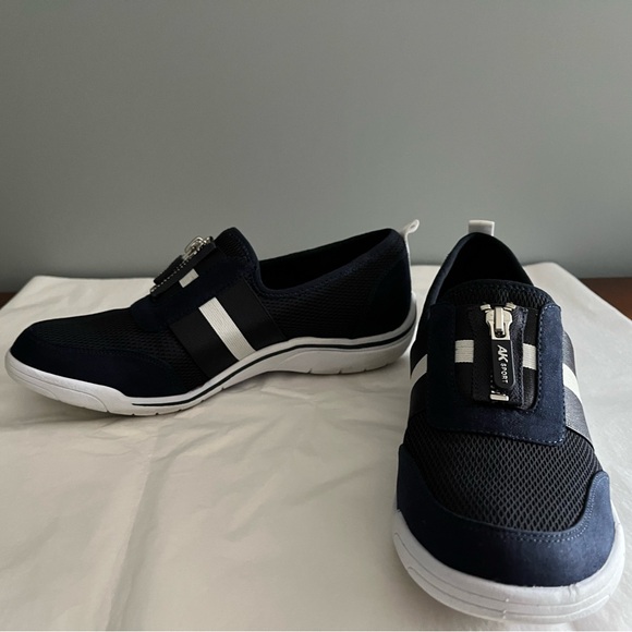 Anne Klein sneakers - Picture 1 of 4